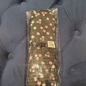 Floral Patterned Tie - Black and Pink